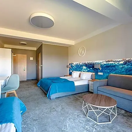 Semesteranläggning (resort) Family 4*